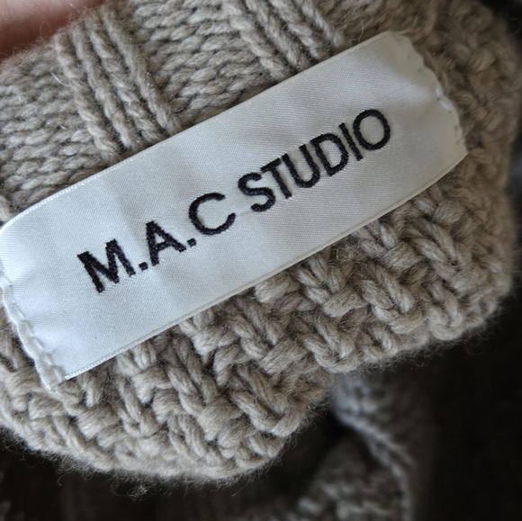 Sweater mini dress - Picture 8 of 14